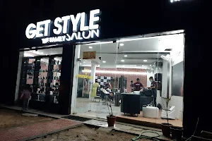 GET STYLE The Family Salon image