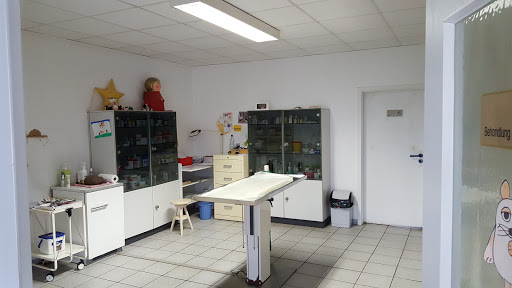 Tierarztpraxis Dönges unter Friedberg, 