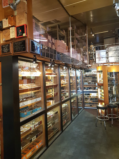 Tobacco Shop «Up Down Cigar», reviews and photos, 1550 N Wells St, Chicago, IL 60610, USA