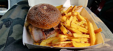 Hamburger du Restaurant Le Comptoir De Famille à Lachapelle-Sous-Rougemont - n°2