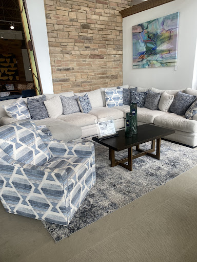 Furniture Store «Rooms To Go & Rooms To Go Kids Furniture Store - Montgomery», reviews and photos, 6810 Eastchase Pkwy Suite A, Montgomery, AL 36117, USA