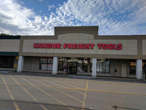 Hardware Store «Harbor Freight Tools», reviews and photos, 374 Mall Cir Dr, Monroeville, PA 15146, USA