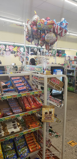 Dollar Store «Dollar Tree», reviews and photos, 4101 Dempster St, Skokie, IL 60076, USA