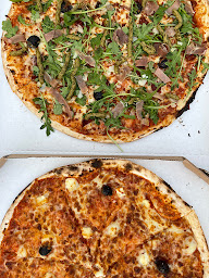 Photo n°8 de R ONE PIZZA à Eyguières ()
