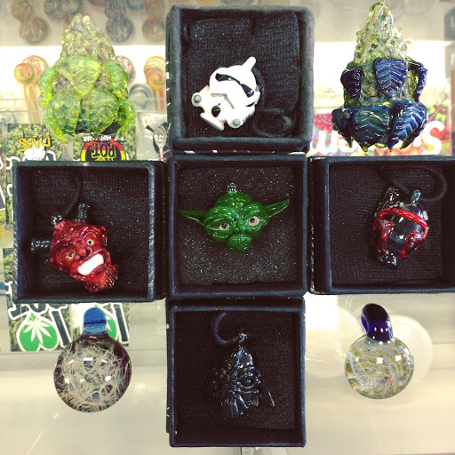 Glass Blower «ZZYZX Smoke Shop», reviews and photos, 2127 Pickwick Dr, Camarillo, CA 93010, USA