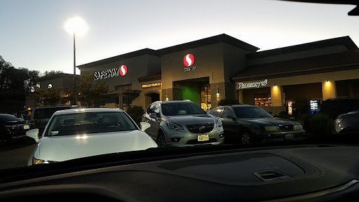 Safeway, 1071 11th St, Lakeport, CA 95453, USA, 