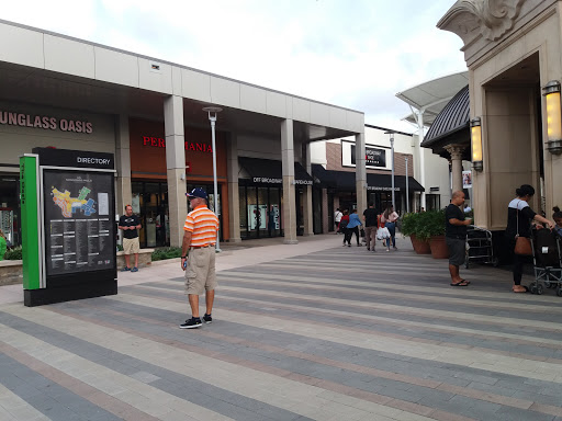 Shoe Store «Off Broadway Shoe Warehouse», reviews and photos, 2604 Sawgrass Mills Cir #1115, Sunrise, FL 33323, USA