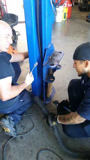 Auto Repair Shop «Davis Import Auto Service», reviews and photos, 638 Cantrill Dr, Davis, CA 95618, USA