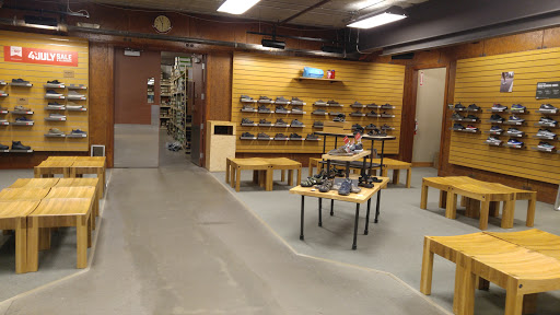 Camping Store «REI», reviews and photos, 750 American Blvd W, Bloomington, MN 55420, USA