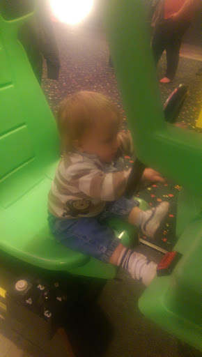 Movie Theater «MT Vernon Premiere Theatre 7», reviews and photos, 11535 Upper Gilchrist Rd, Mt Vernon, OH 43050, USA