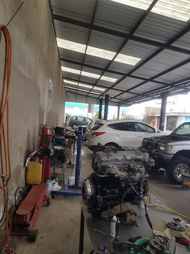Opiniones de Automotriz Montachana en Salcedo - Taller de reparación de automóviles