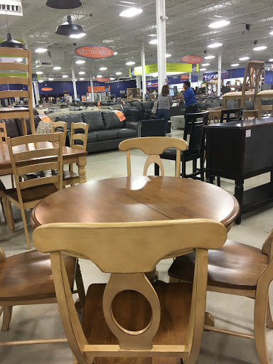 Furniture Store «Weekends Only Furniture & Mattress», reviews and photos, 8315 Center Run Dr, Indianapolis, IN 46250, USA