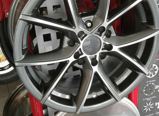 Tire Shop «Discount Tire Store - Gainesville, GA», reviews and photos, 361 Shallowford Rd, Gainesville, GA 30504, USA