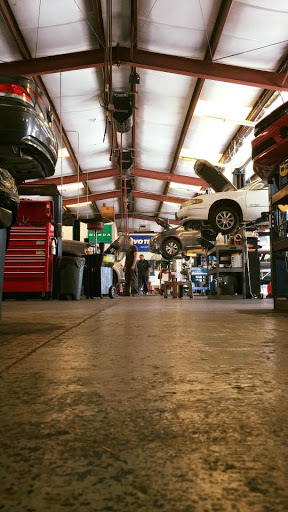 Auto Repair Shop «C & G Auto Center», reviews and photos, 4155 W Oak Ridge Rd, Orlando, FL 32809, USA