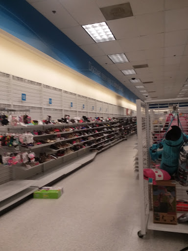 Clothing Store «Ross Dress for Less», reviews and photos, 1023 Edwards Ferry Rd NE, Leesburg, VA 20176, USA