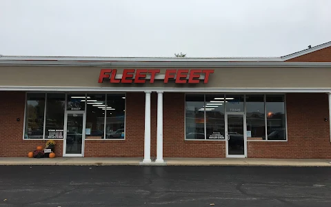 Fleet Feet Des Peres image