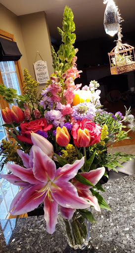 Florist «Lake Zurich Florist», reviews and photos, 34 E Main St, Lake Zurich, IL 60047, USA