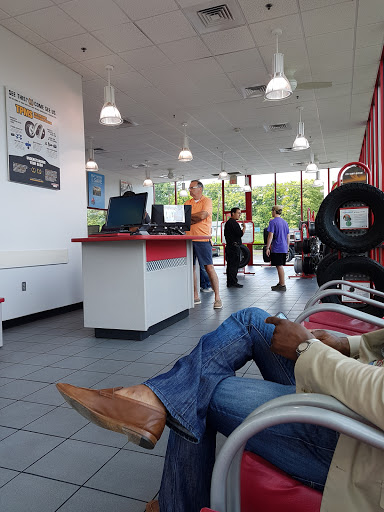 Tire Shop «Discount Tire Store - Nashville, TN», reviews and photos, 5832 Nolensville Pike, Nashville, TN 37211, USA