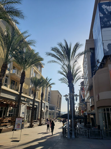 Clothing Store «Ross Dress for Less», reviews and photos, 349 N San Fernando Blvd, Burbank, CA 91502, USA