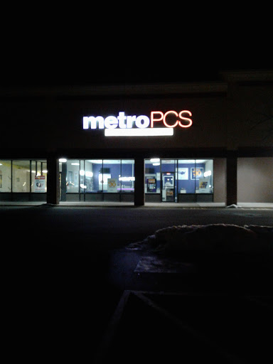 Cell Phone Store «MetroPCS Authorized Dealer», reviews and photos, 1733 Pearl Rd, Brunswick, OH 44212, USA