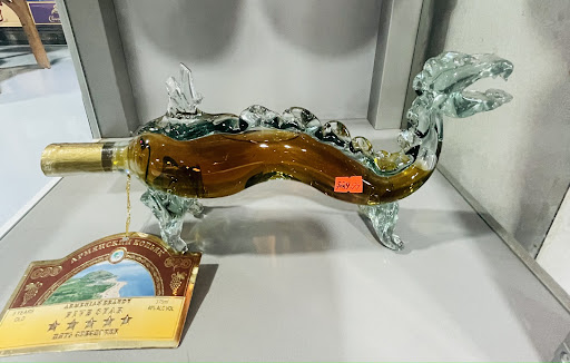 Liquor Store «Liquor & Tobacco Depot», reviews and photos, 570 N Schmale Rd, Carol Stream, IL 60188, USA