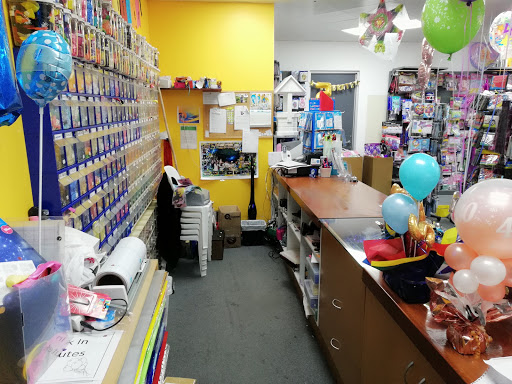 Mad Parties Supplies - Balloons & Partyware