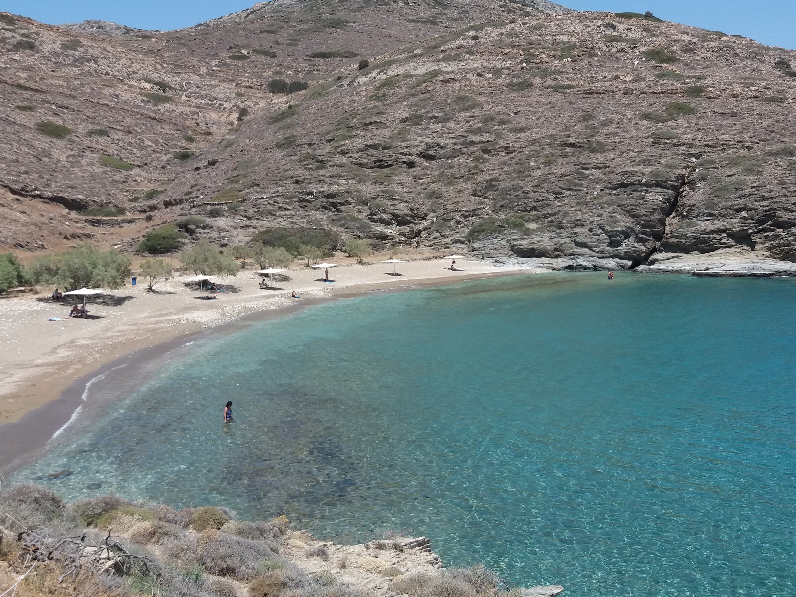 Foto van Agios Georgios met kleine baai