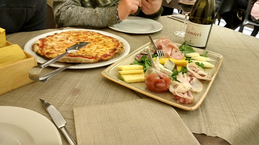 Konza | Pizzeria Pizzoleria Ristorante in Ragusa, Libero consorzio comunale di Ragusa