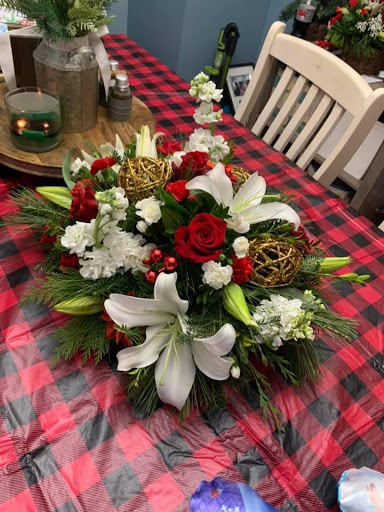 Florist «Sweet William & Thyme», reviews and photos, 19 E Railroad Ave, Jamesburg, NJ 08831, USA