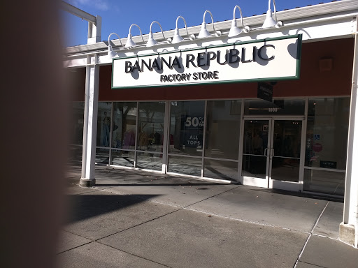 Shopping Mall «Petaluma Village Premium Outlets», reviews and photos, 2200 Petaluma Blvd N, Petaluma, CA 94952, USA