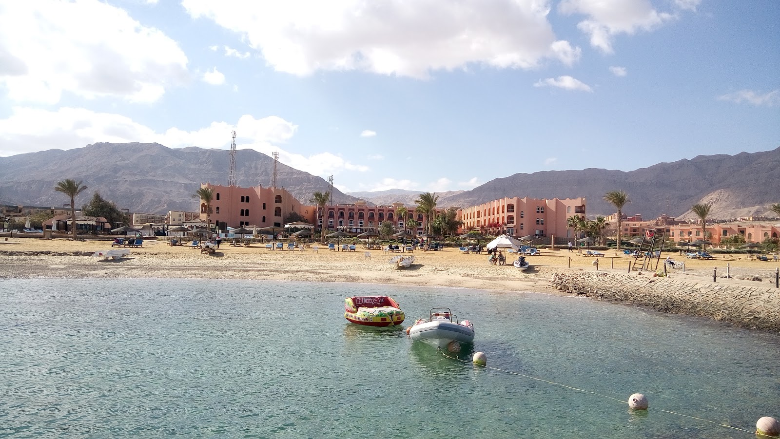 Foto von Blumar Dome Beach und die siedlung