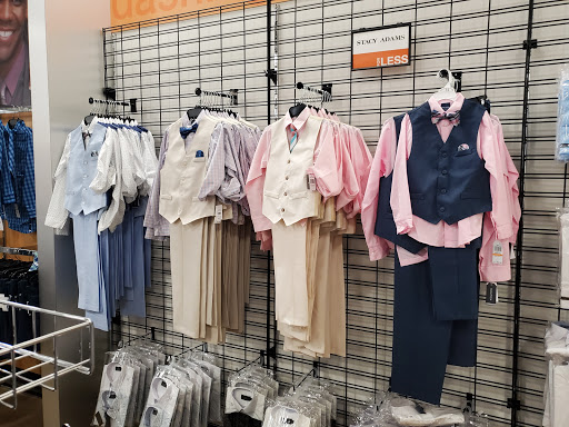 Clothing Store «K&G Fashion Superstore», reviews and photos, 4625 S Cooper St, Arlington, TX 76017, USA