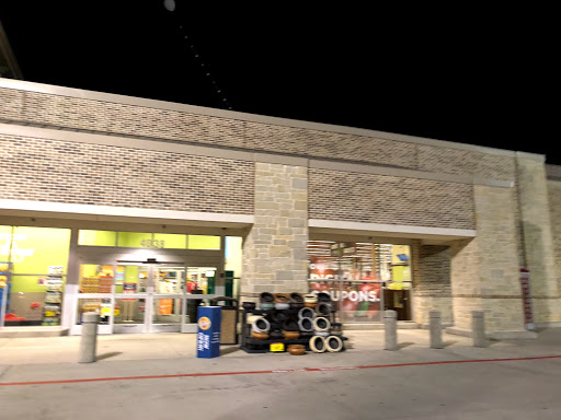 Grocery Store «Kroger», reviews and photos, 4038 Old Denton Rd, Carrollton, TX 75007, USA
