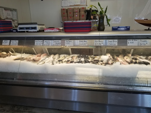 Seafood Market «J&D Seafood», reviews and photos, 461 Eastern Boulevard Frontage Rd A, Montgomery, AL 36117, USA