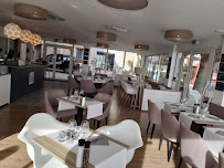 Atmosphère du Restaurant le M à Saint-Cyr-sur-Mer - n°12