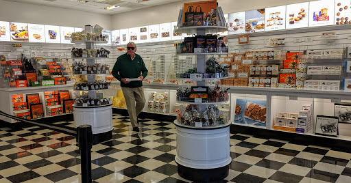 Shopping Mall «Oakway Center», reviews and photos, 2350 Oakmont Way #204, Eugene, OR 97401, USA