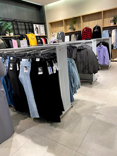 Stores to buy dresses Dubai