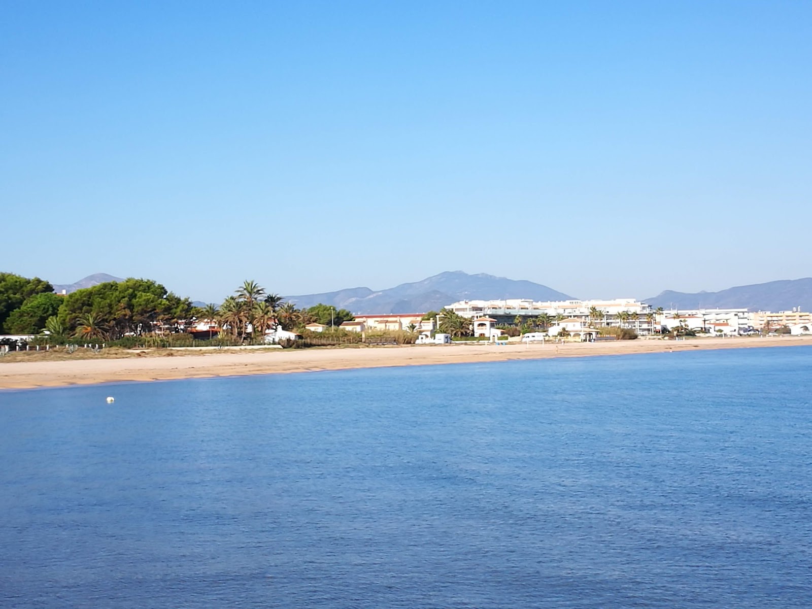 Photo de Playa el Vergel avec un niveau de propreté de partiellement propre