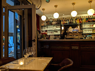 Photo n°53 de Via Veneto à Versailles ()