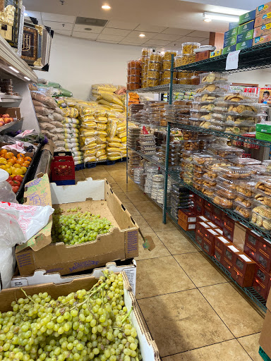 Grocery Store «East Market & Restaurant», reviews and photos, 3405 El Camino Ave, Sacramento, CA 95821, USA