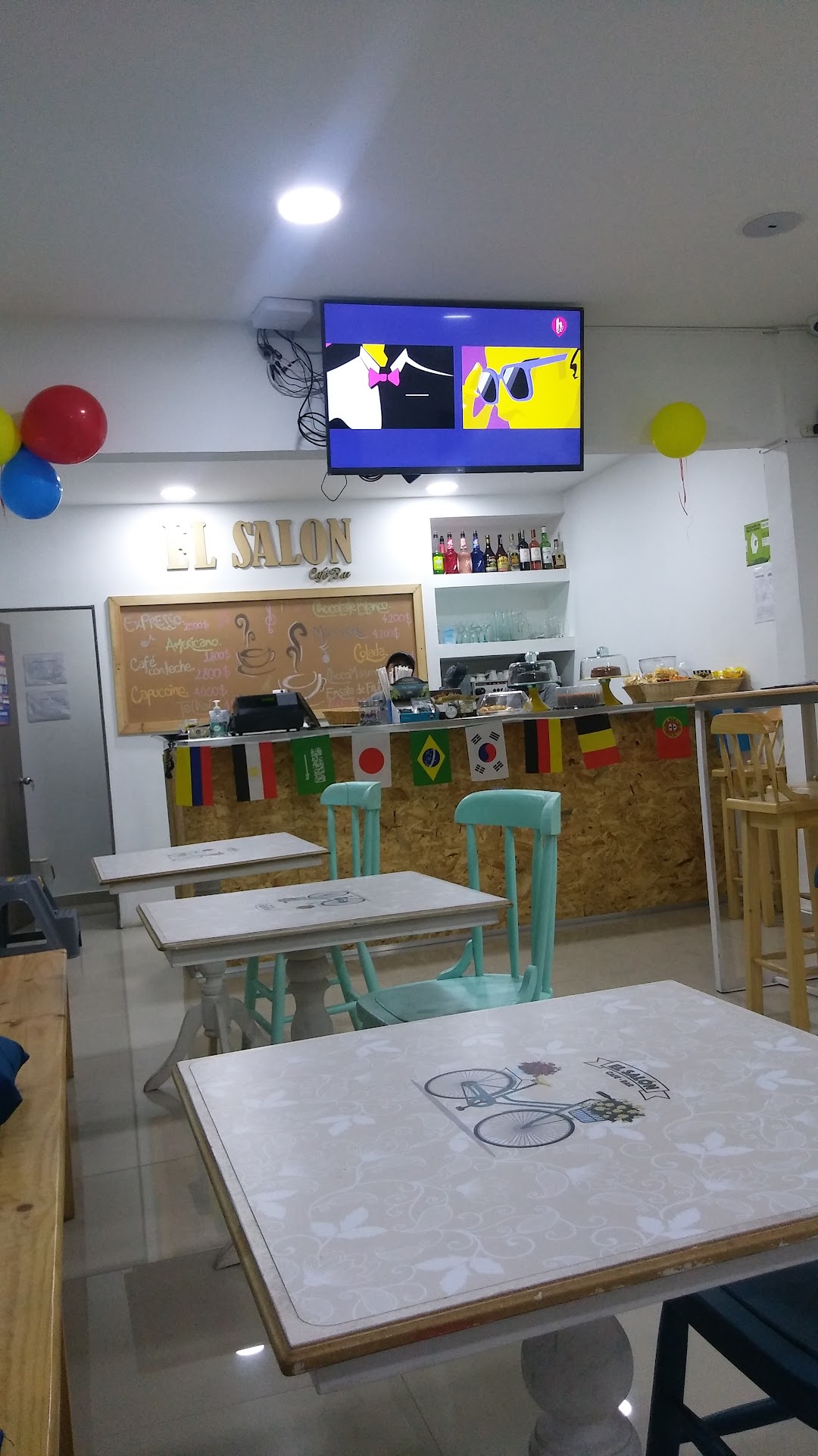 El Salon Cafe Bar