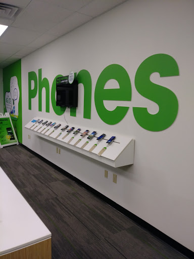Cell Phone Store «Cricket Wireless Authorized Retailer», reviews and photos, 1810 Vaughn Rd, Wood River, IL 62095, USA