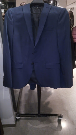 Tailor-made suits Granada