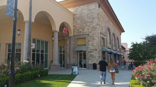 Clothing Store «H&M», reviews and photos, 410 Palladio Pkwy, Folsom, CA 95630, USA