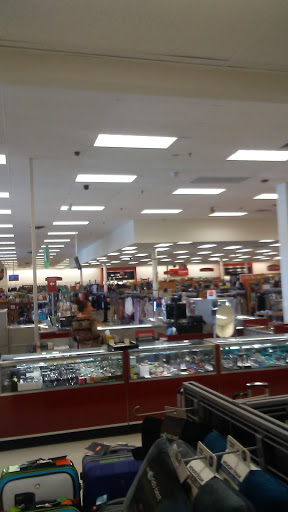 Department Store «T.J. Maxx», reviews and photos, 1334 Park St, Stoughton, MA 02072, USA