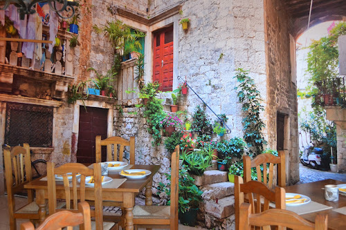 restaurantes La Cantina da Tony La Línea de la Concepción