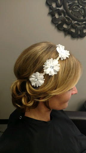 Beauty Salon «The Parlor Hair Salon», reviews and photos, 4325 E Grand River Ave, Howell, MI 48843, USA