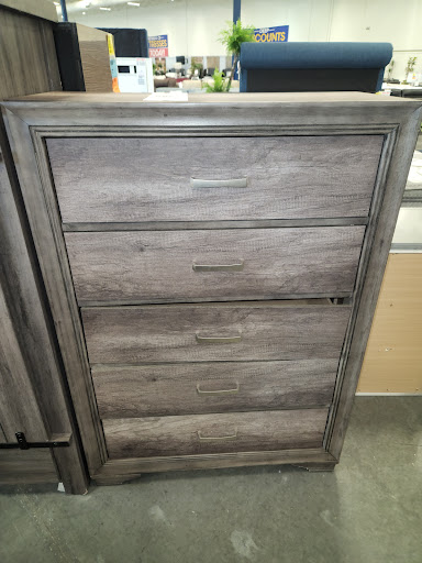 Outlet Store «Rooms To Go Outlet Furniture Store - Pearl River», reviews and photos, 63295 Old Military Rd, Pearl River, LA 70452, USA