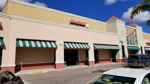 Thrift Store «Goodwill Greenacres/Woodlake Store & Donation Center», reviews and photos, 5821 Lake Worth Rd, Greenacres, FL 33463, USA