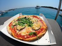 Plats et boissons du Pizzeria Catamaran Pizza - La Voile Gourmande à Cannes - n°1
